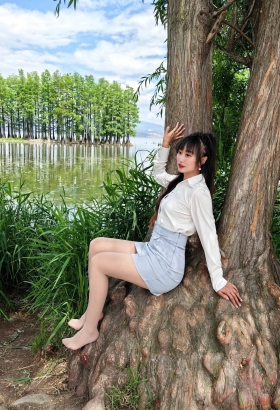 河边佳人在[<font color=red>5P</font>]