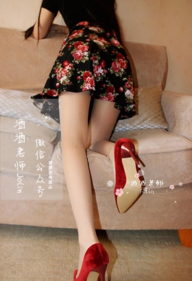 展示出美女身上的魅力姿态[<font color=red>68P</font>]